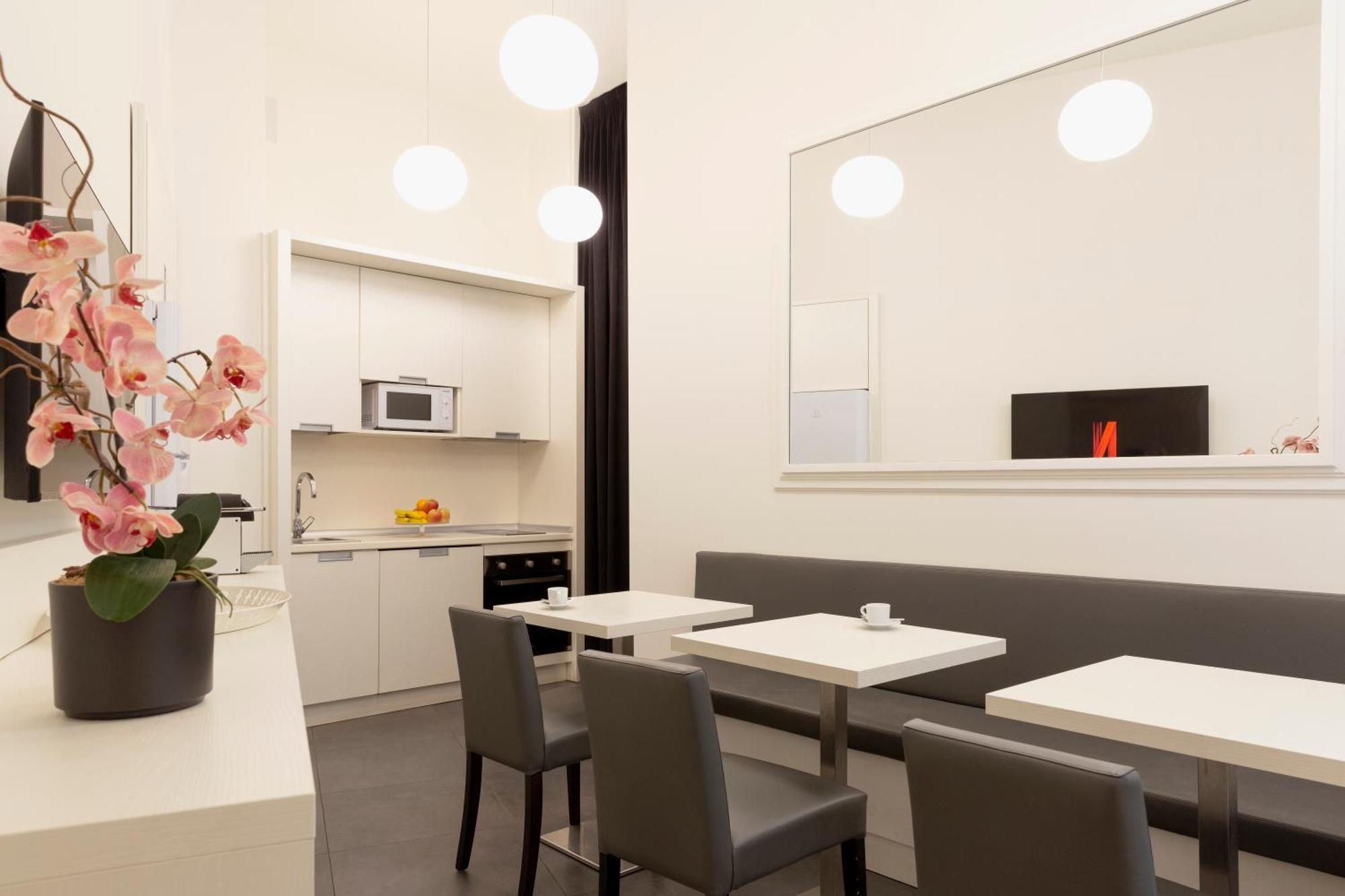History Suite Essence โรม ภายนอก รูปภาพ