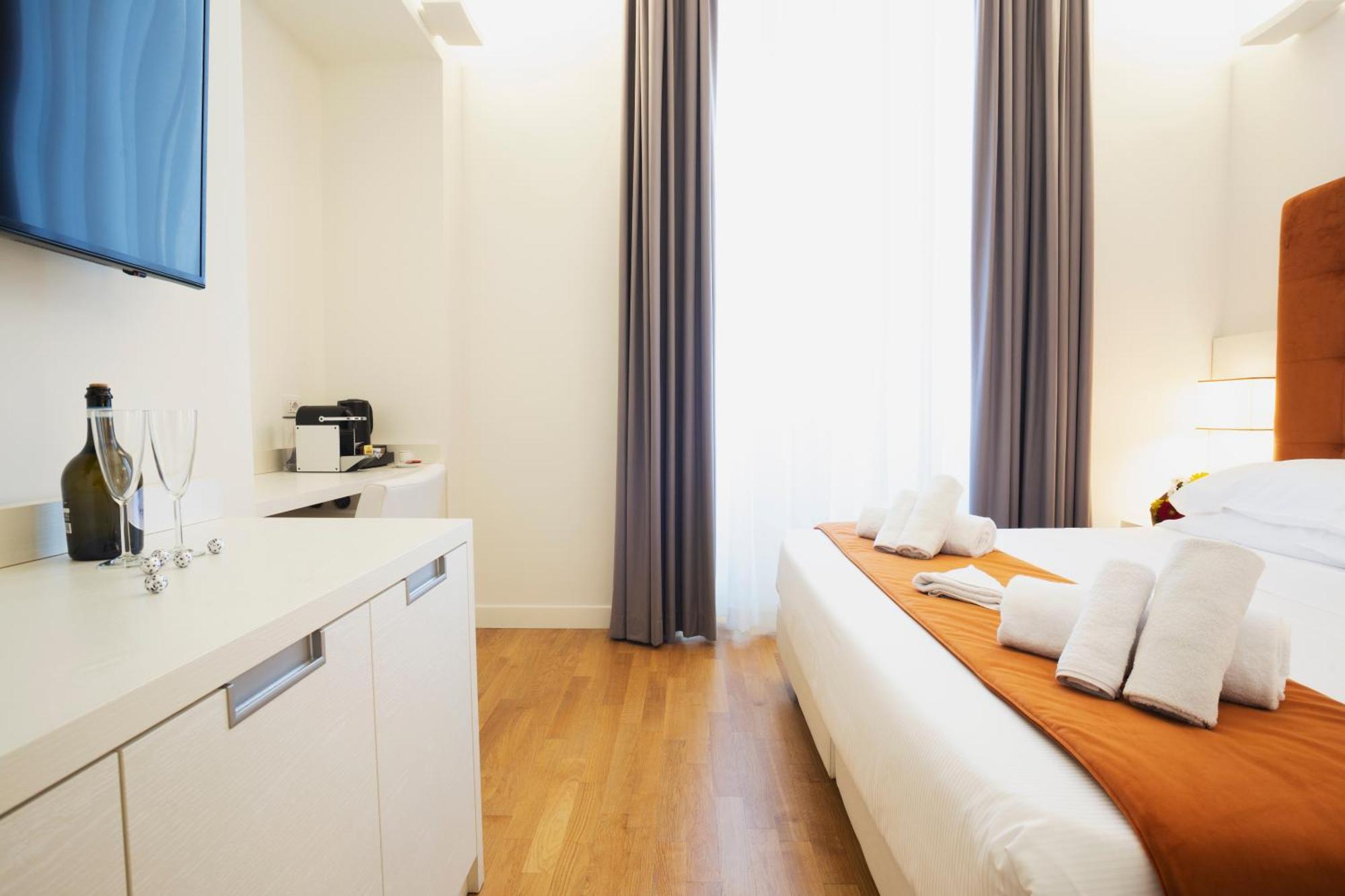 History Suite Essence โรม ภายนอก รูปภาพ
